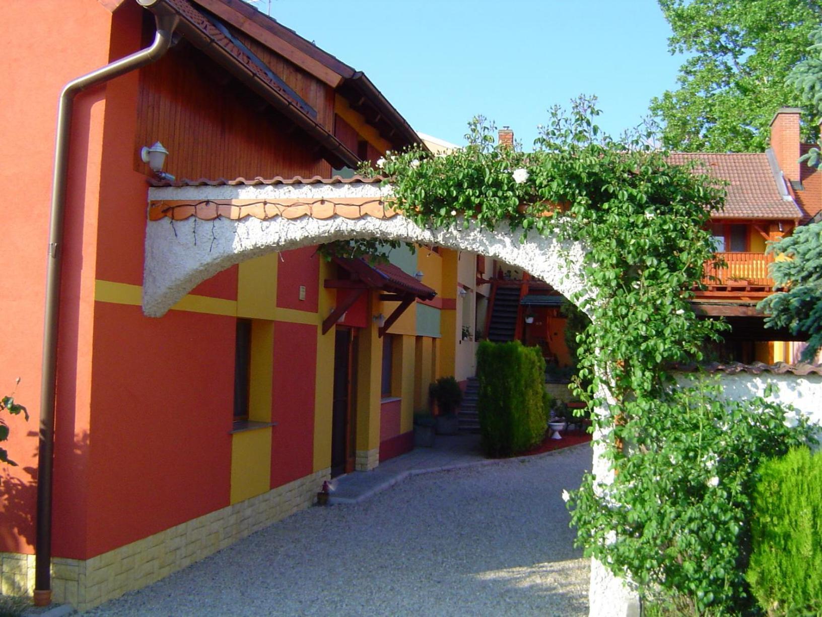 Lunczer Vendeghaz Hotel Mosonmagyarovar Luaran gambar