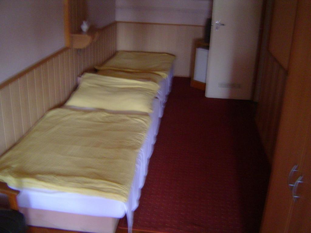 Lunczer Vendeghaz Hotel Mosonmagyarovar Luaran gambar