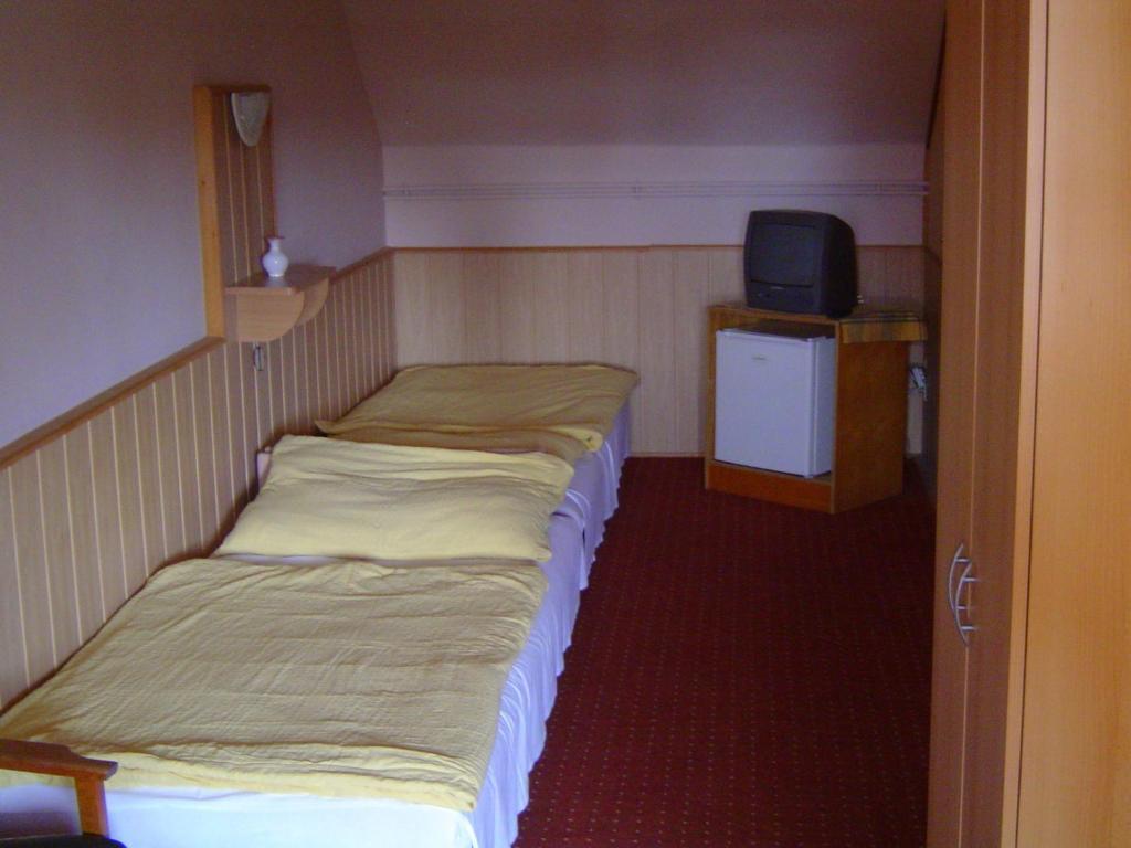 Lunczer Vendeghaz Hotel Mosonmagyarovar Bilik gambar